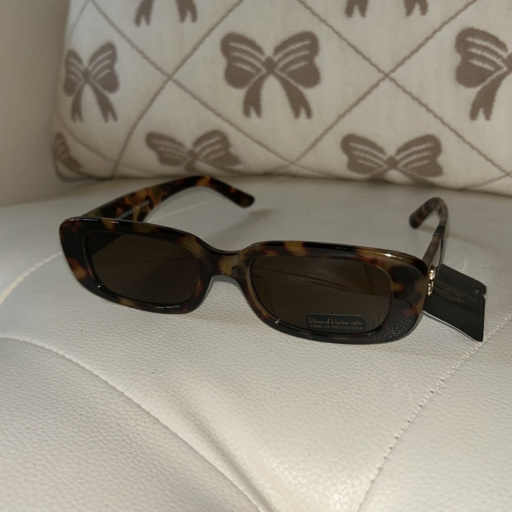 House of Harlow 1960 Tortoise Sunglasses